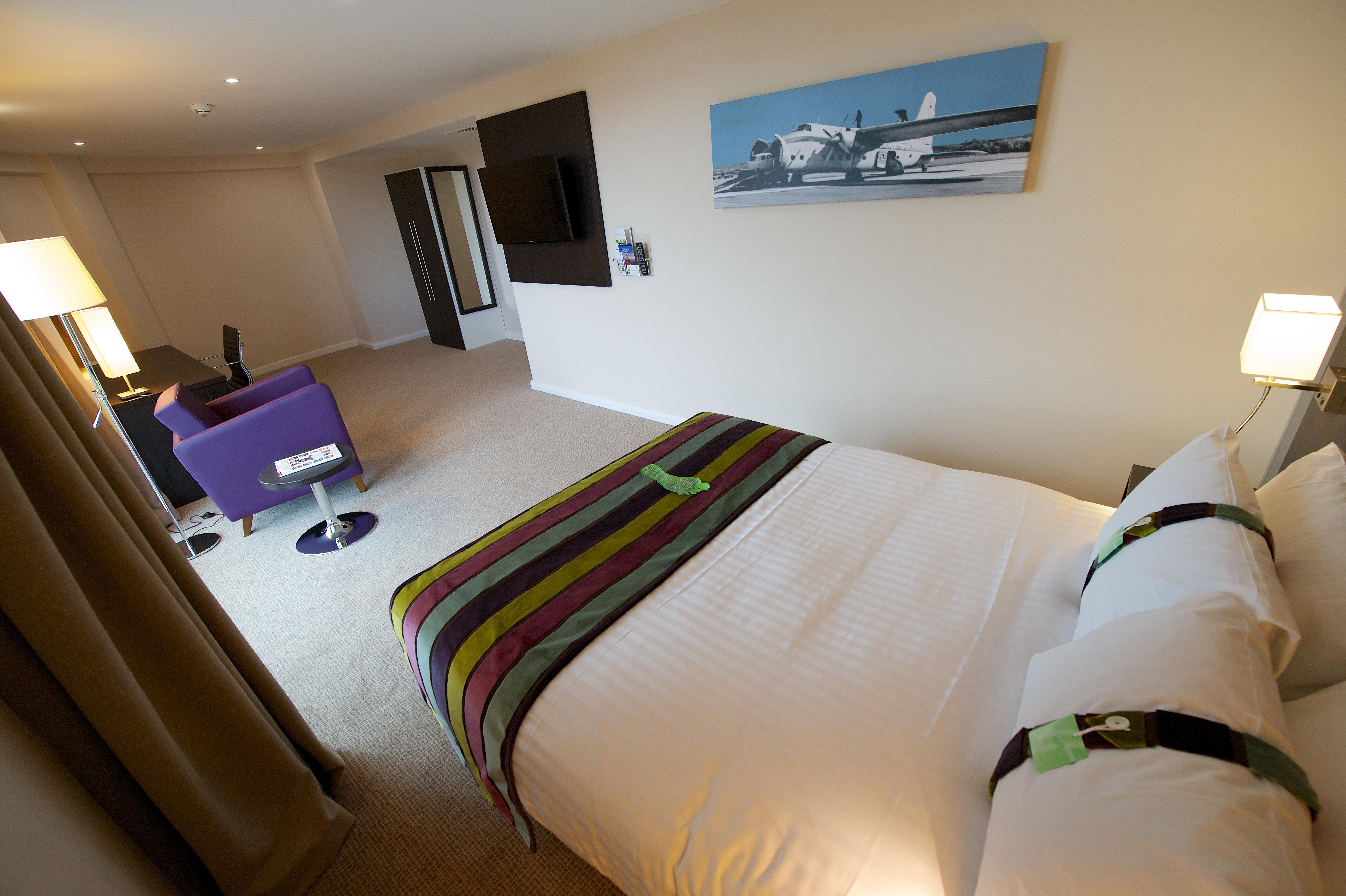 Holiday Inn Southend By Ihg Ngoại thất bức ảnh