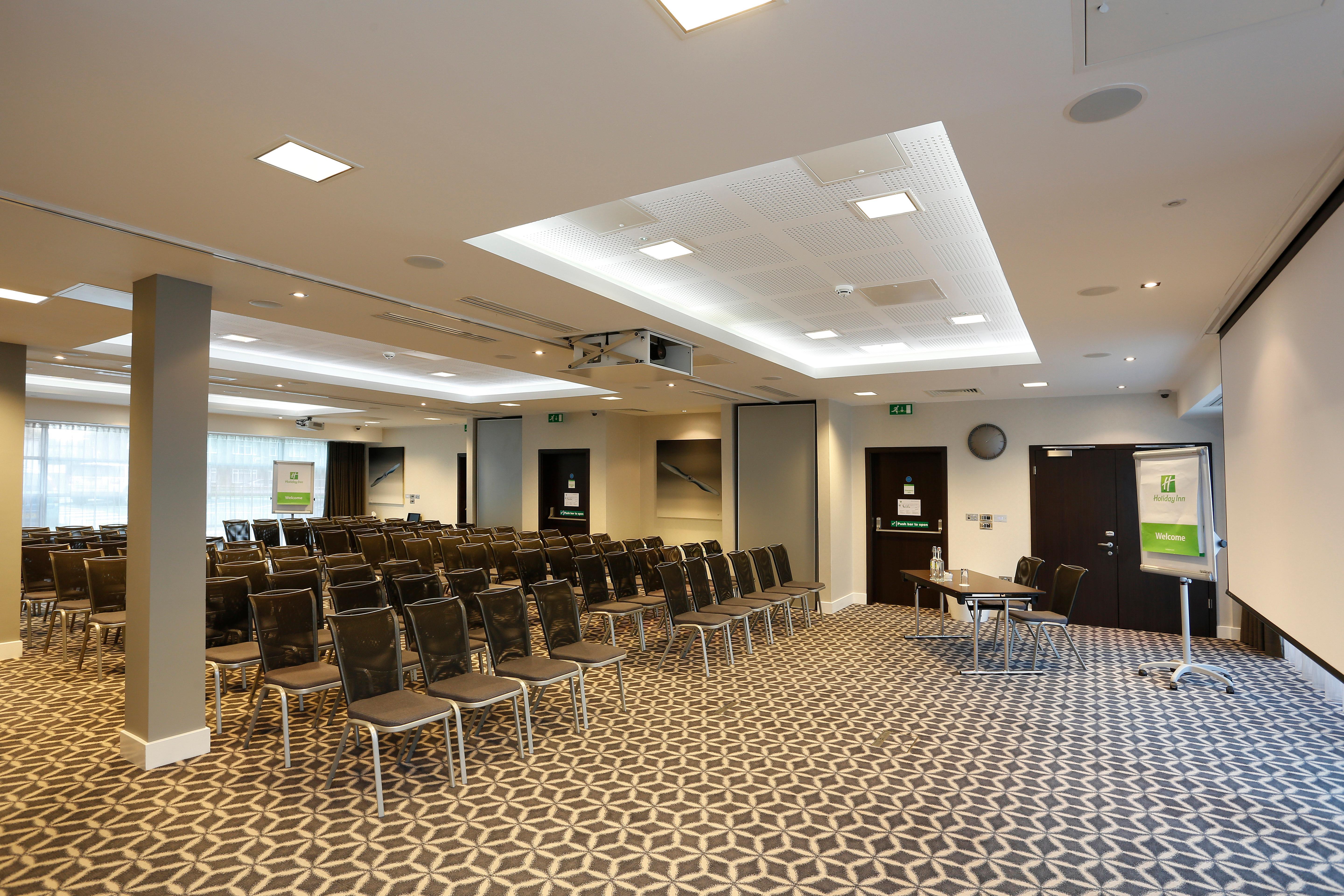 Holiday Inn Southend By Ihg Ngoại thất bức ảnh