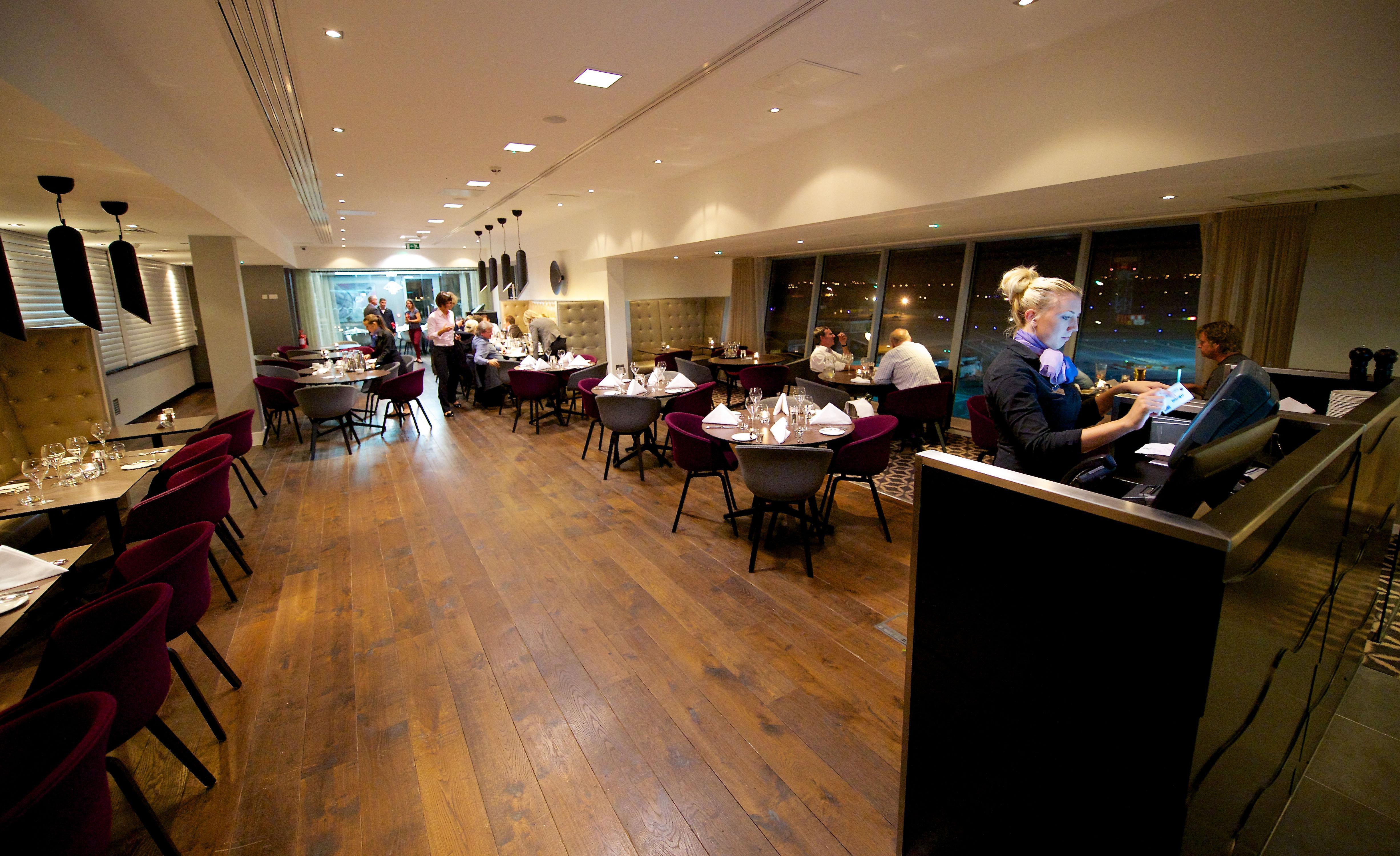 Holiday Inn Southend By Ihg Ngoại thất bức ảnh