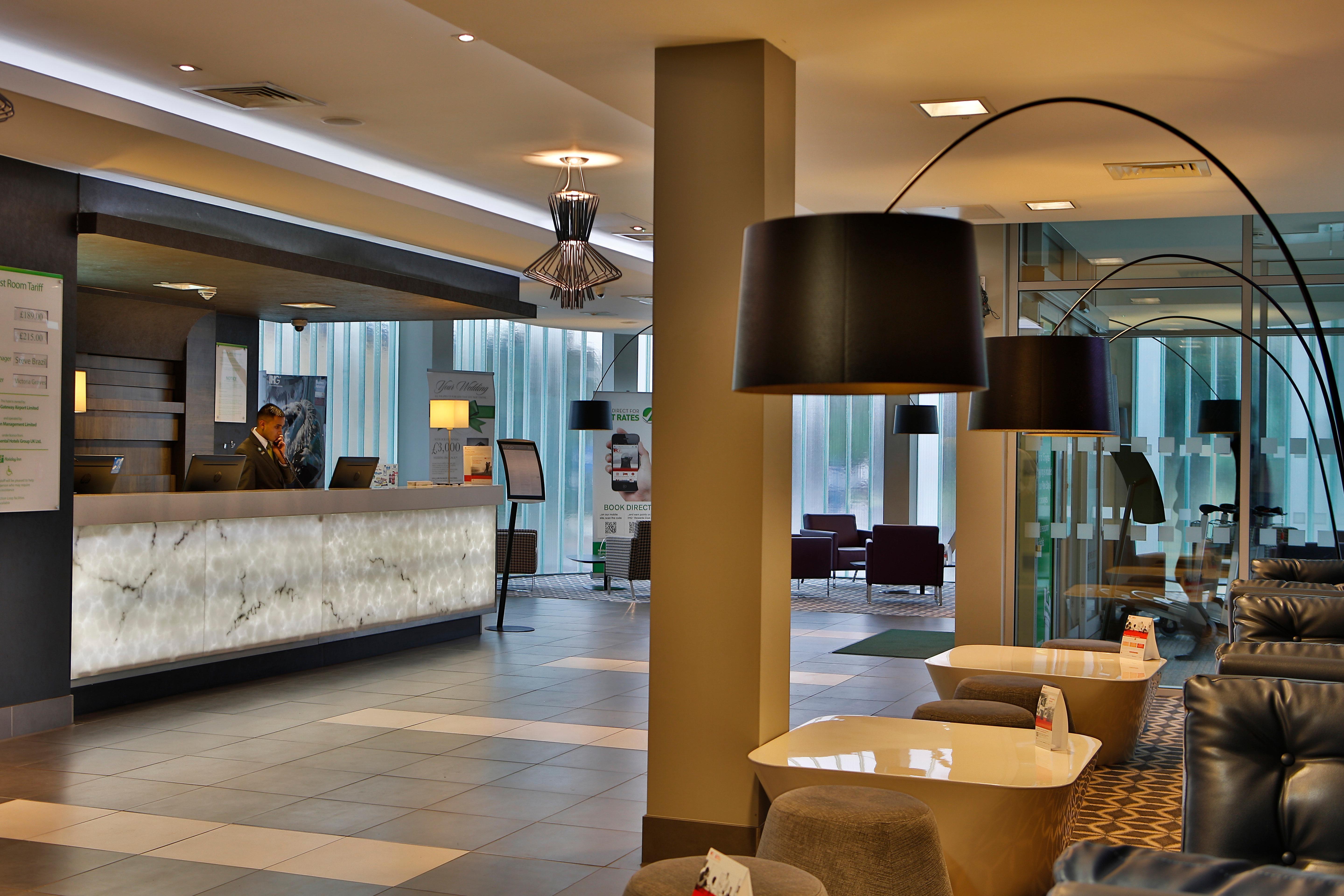 Holiday Inn Southend By Ihg Ngoại thất bức ảnh