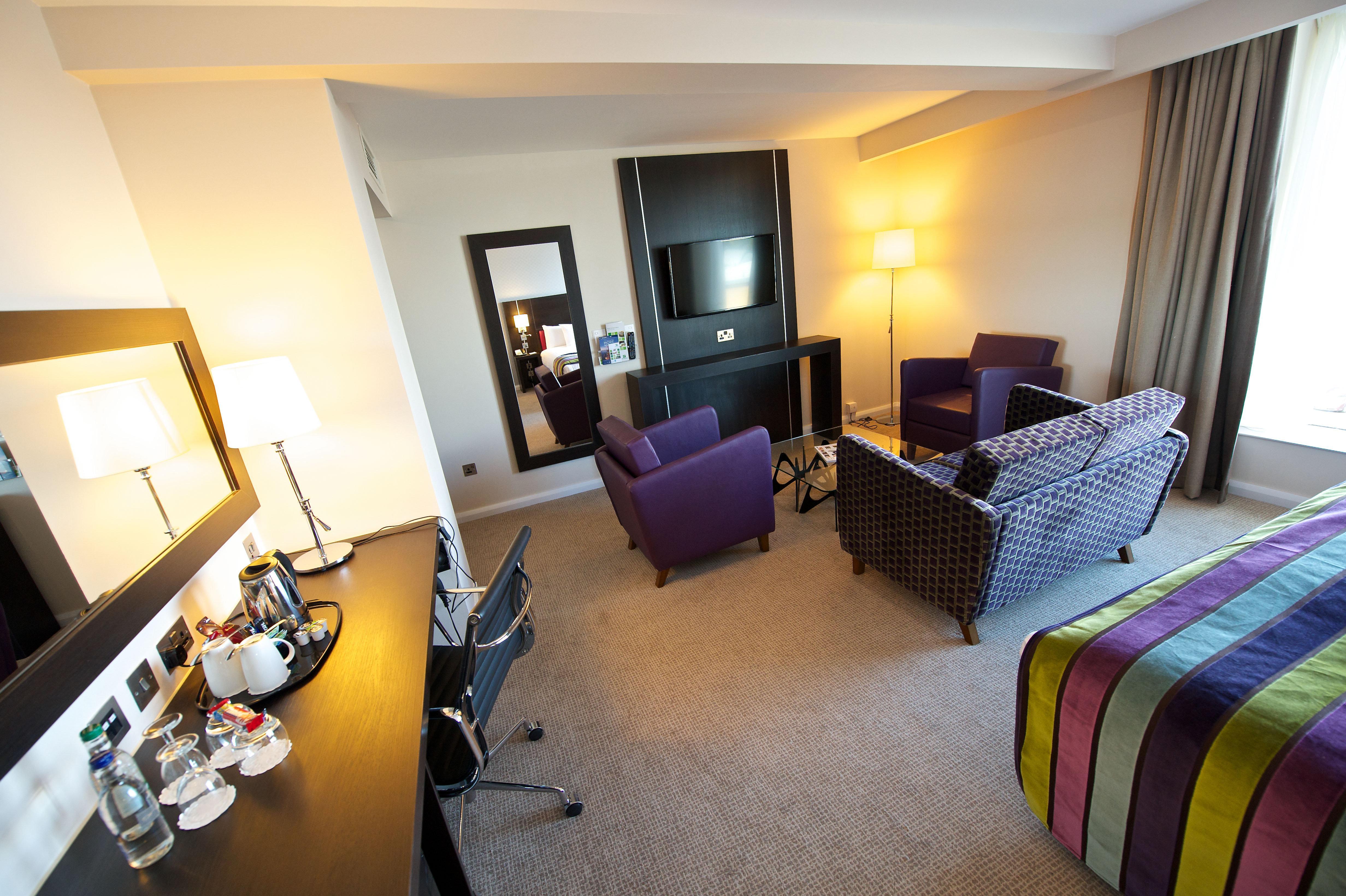 Holiday Inn Southend By Ihg Ngoại thất bức ảnh